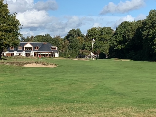 XL Club resplendent behind the 18th green at North Hants